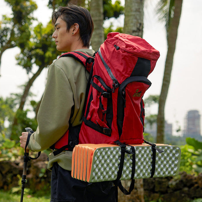 Outdoor Enthusiasts Must-See! This IXPE Foam Sleeping Pad Fits in Your Backpack Yet Turns Hard Ground into a Sofa