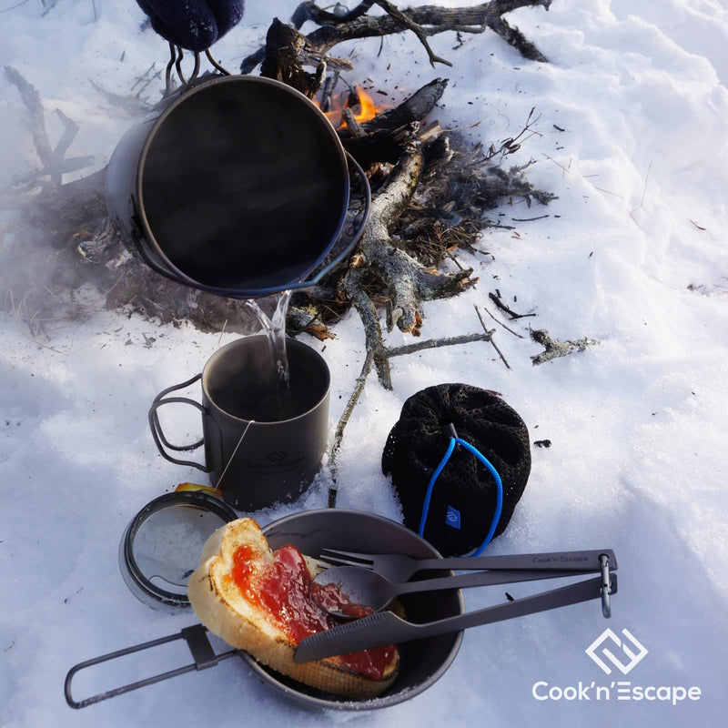 Load image into Gallery viewer, Cook&#39;n&#39;Escape 3-Piece multi-function Titanium durable Cutlery Set
