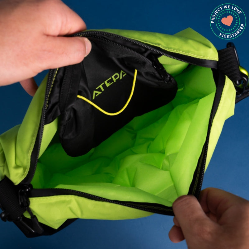 Load image into Gallery viewer, ATEPA Cloud AirBag 4-in-1 Inflatable Messenger Bag
